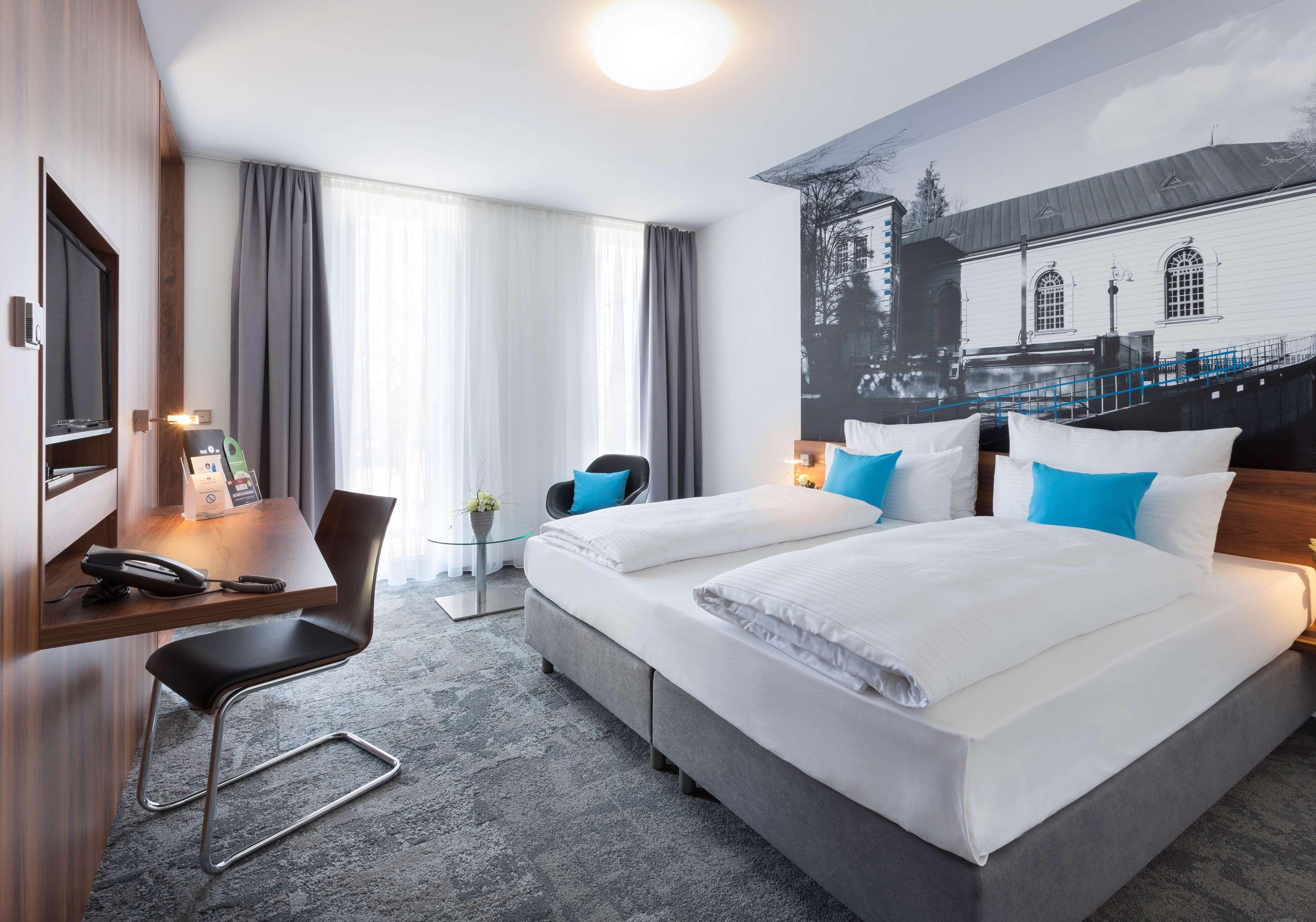 Best Western Hotel Am Europaplatz Königsbrunn Esterno foto