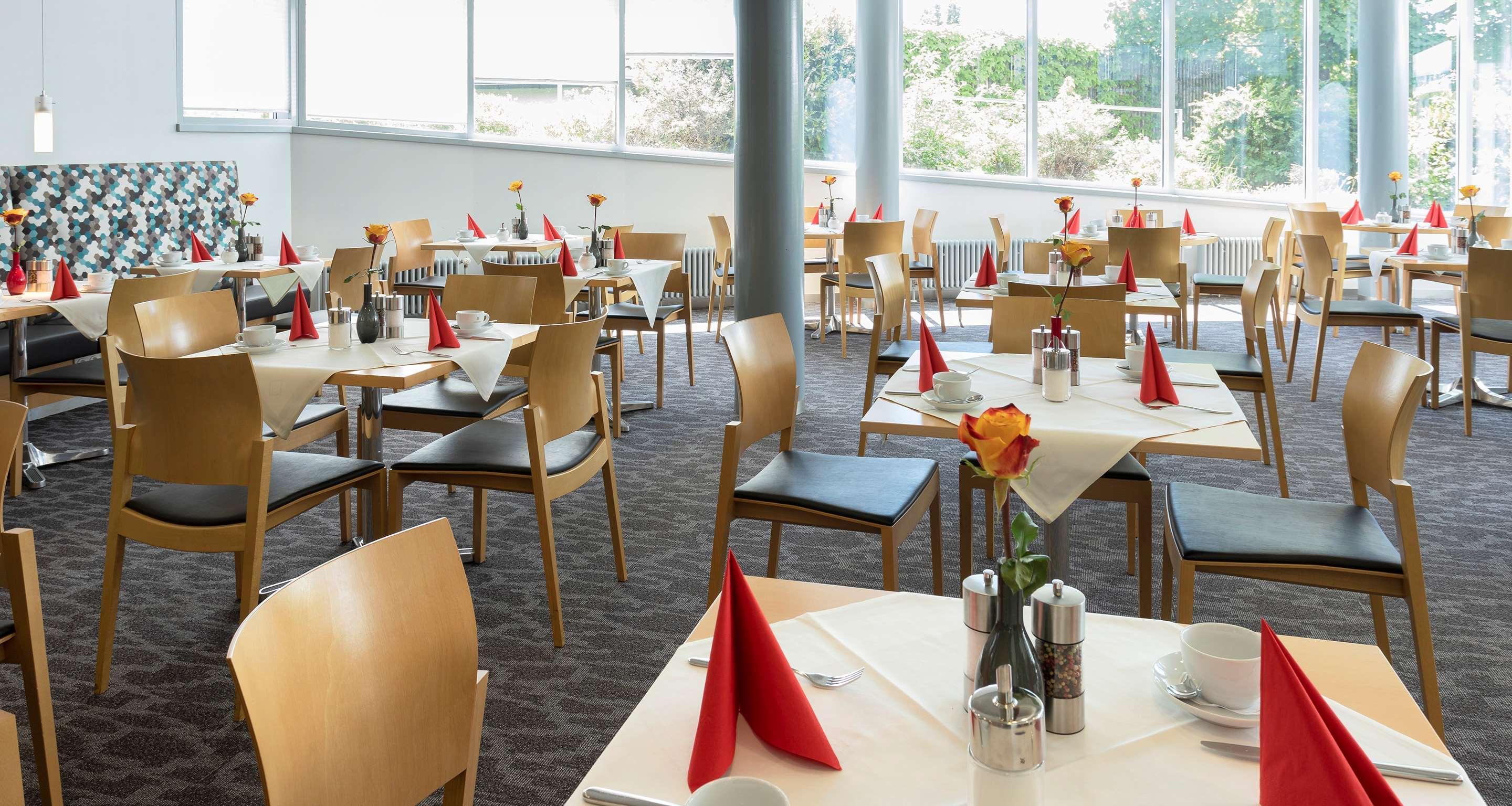 Best Western Hotel Am Europaplatz Königsbrunn Esterno foto
