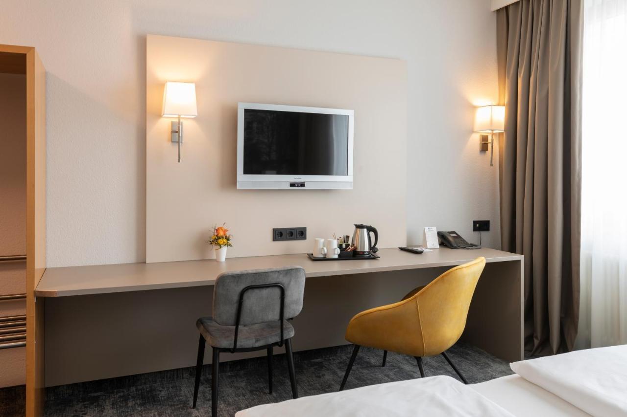 Best Western Hotel Am Europaplatz Königsbrunn Esterno foto